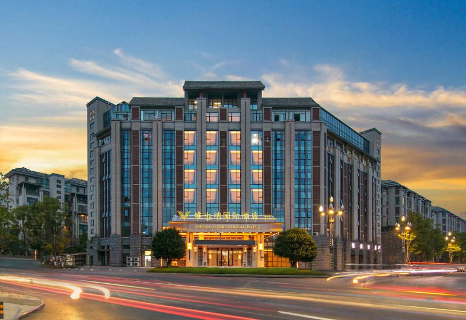 维也纳国际酒店(绵阳园艺山科技城文化公园店)外景图
