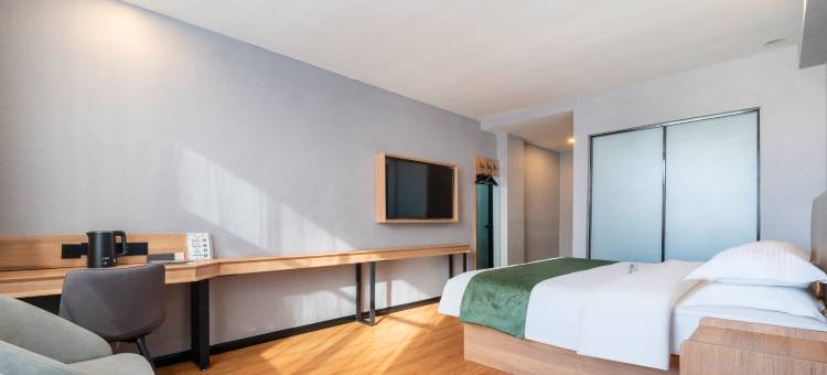 格林豪泰智选酒店(沂水天使花苑店)图片