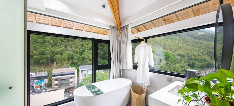 安吉青竹园·临溪·半空泳池·电梯房观景民宿图片