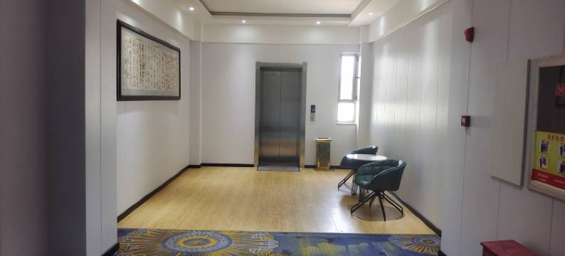 阿克塞露源宾馆图片