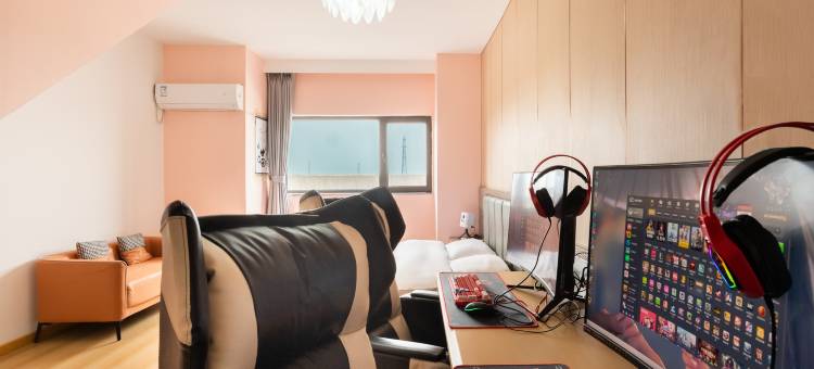 草莓熊电竞公寓(宁河吾悦广场店)图片