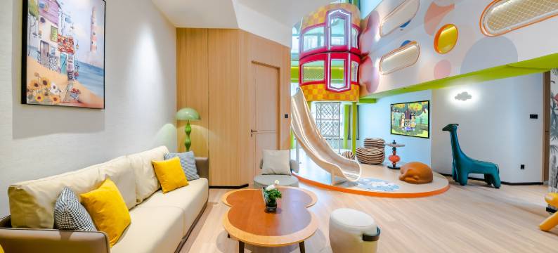 米奥米亲子酒店(青岛五四广场延安三路地铁站店)图片