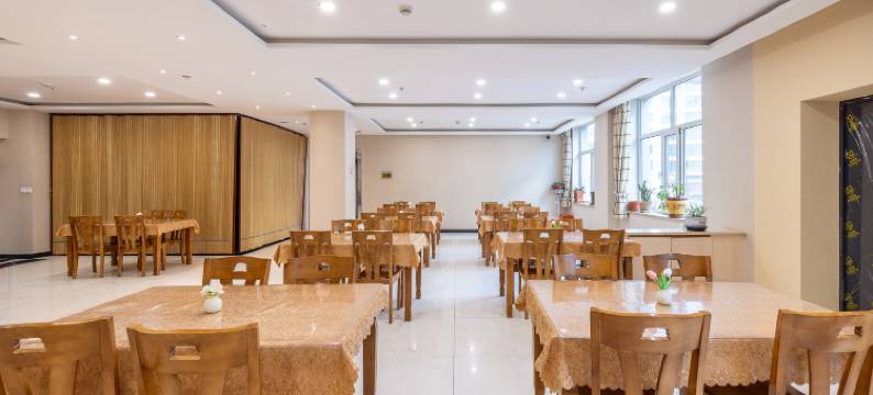 西宁好利商务宾馆(火车站新千王府井店)图片