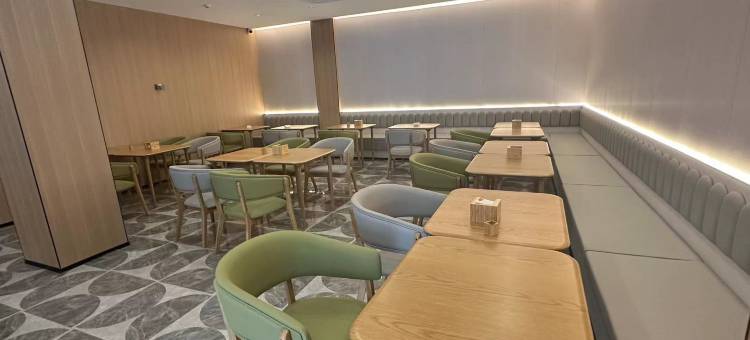 煦阁酒店(青岛西站店)图片