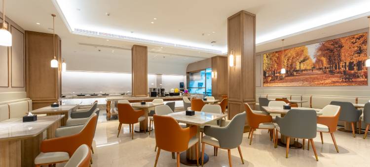 维也纳酒店(荆州古城长江大学店)图片
