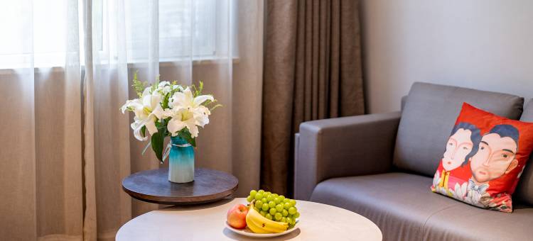 白玉兰酒店(西安航天城地铁站店)图片