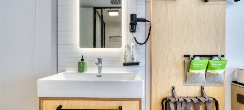 万润酒店(杭州黄龙体育中心古荡地铁站店)图片