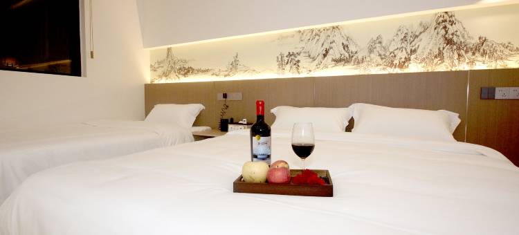 巷往民宿(开封市鼓楼广场店)图片