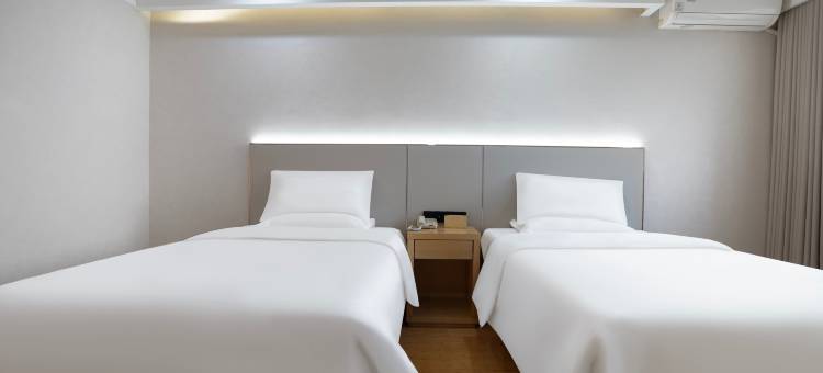 艺龙安云酒店(常州孟河嘉宏星光城店)图片