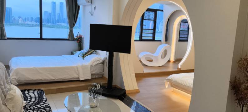 希辰Homestayl揽月江景长廊(南昌滕王阁旅游区万寿宫地铁站店)图片