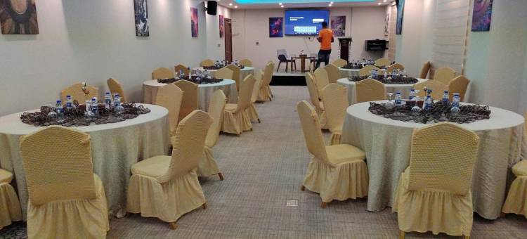 星期天翡翠酒店(Sunday Emerald Hotel)图片