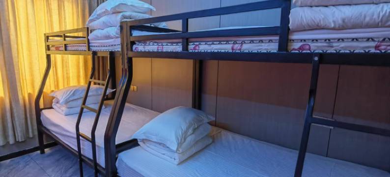 鸣人电竞宾馆(太康第二高级中学店)图片