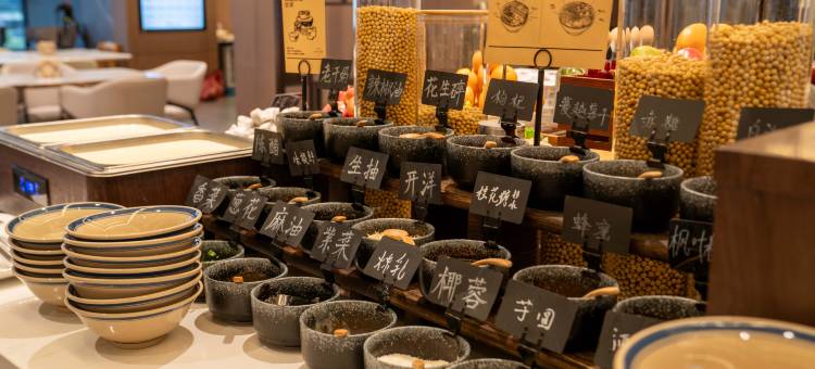 昆明老街五一路亚朵X酒店图片