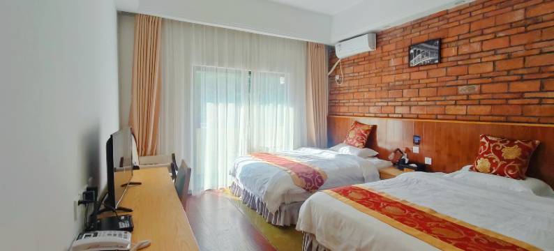 小磨坊宾馆(天台山景区银顶峰店)图片