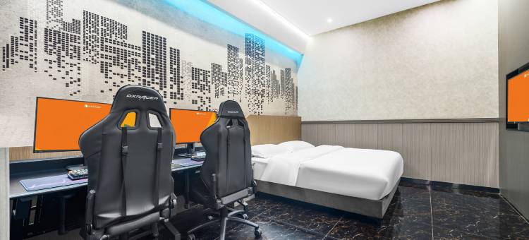 优恩电竞酒店(郑州高铁东站店)图片