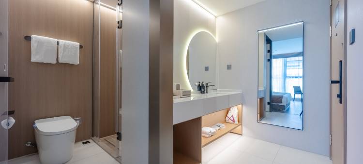 丽斯未来酒店(骆岗中央公园上海路店)图片