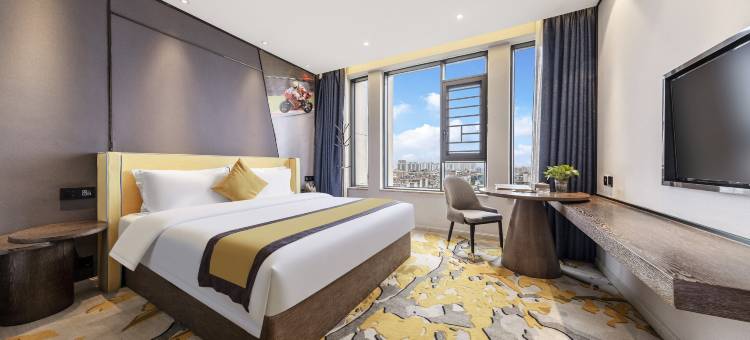 昭通洲豪假日酒店(昭通古城省耕文化公园店)图片