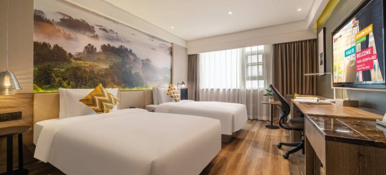 宜尚PLUS酒店(重庆李子坝两路口地铁站店)图片