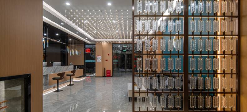 铂悦酒店(裕民县体育馆)图片