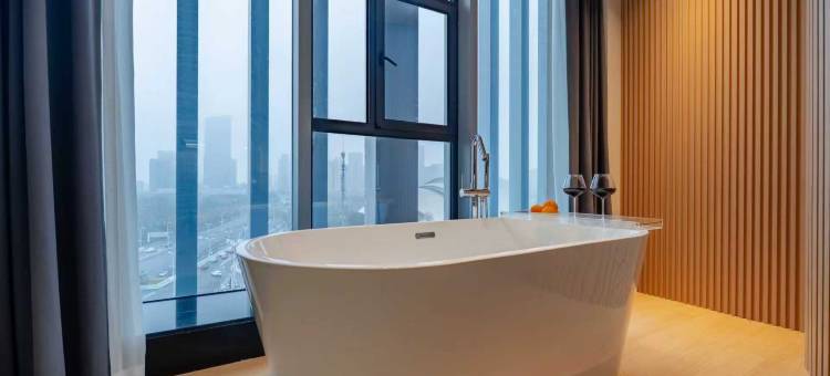 FF设计师酒店(政务区天鹅湖万达店)图片