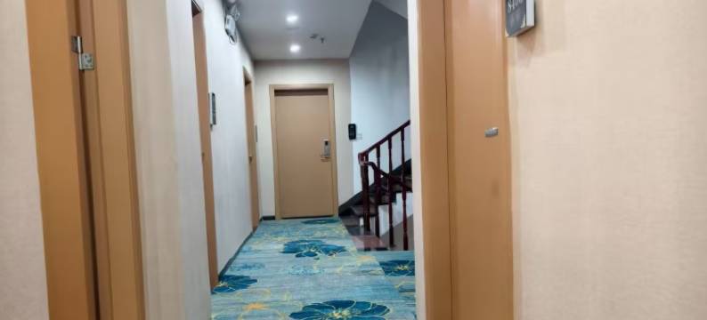 春湖商务酒店(东湖公园店)图片