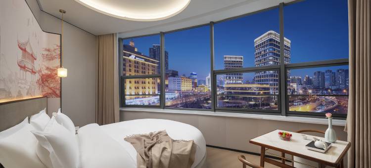 陌上轻居酒店(天津站津湾广场店)图片