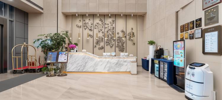 赣州嘉莱特沁庐酒店(市政府万象城店)图片