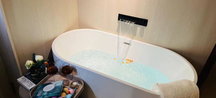 南通火车站万象城桔子水晶酒店图片