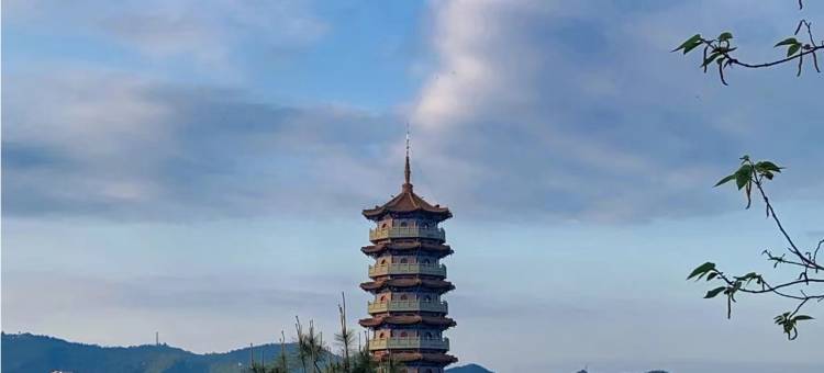 维也纳国际酒店(十堰五堰步行街店)图片