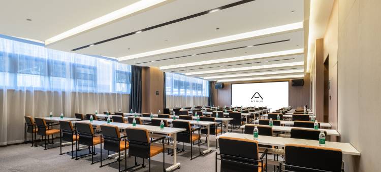 昆山经开区吴淞江南路亚朵酒店图片