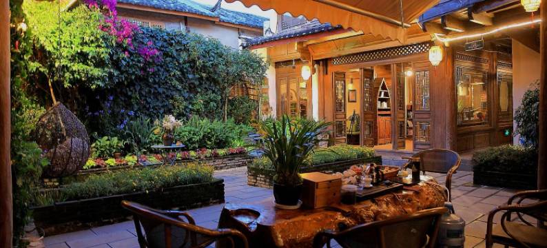 丽江古城佬树客栈图片