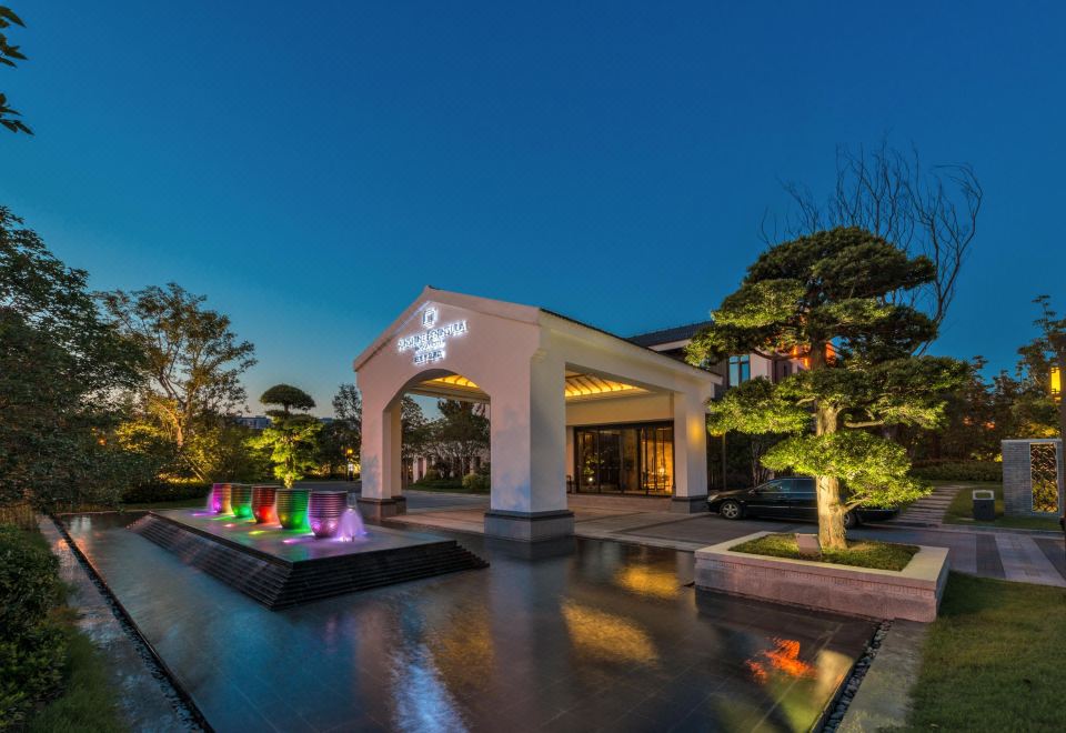 Sunshine Peninsula Jinsha Hotel Hotel Overview