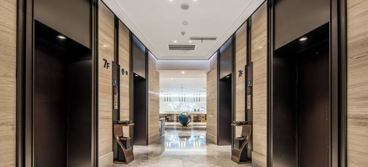 凯里亚德酒店(重庆解放碑步行街洪崖洞店)图片