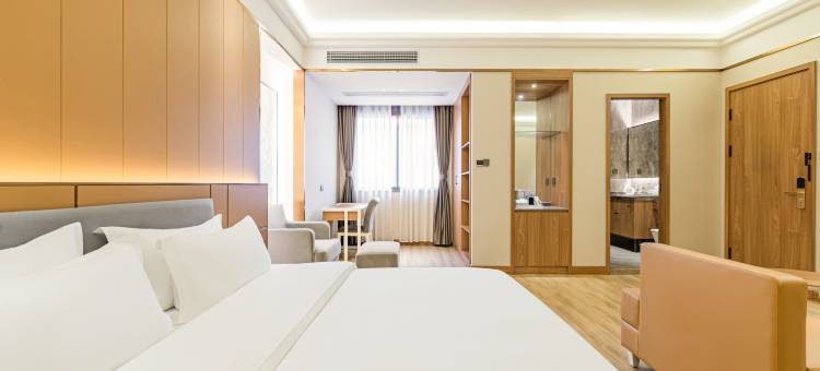 潮漫酒店(广州琶洲会展万胜围地铁站店)图片