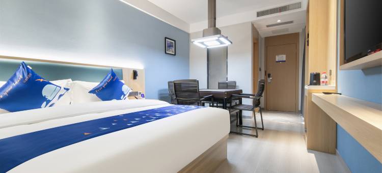 雅斯特酒店(藏龙岛湖北美术学院店)图片