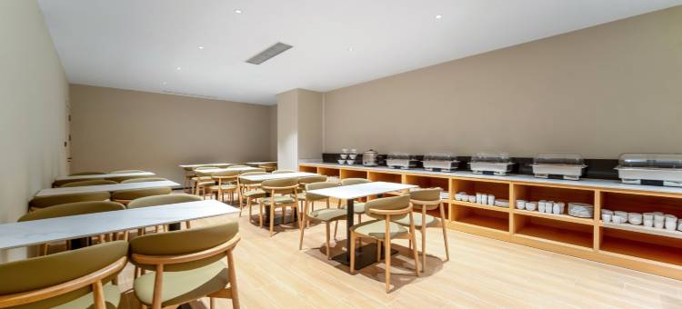 LBED商旅酒店(丽水水阁国际汽车城店)图片