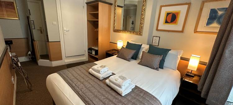 都铎法院酒店(Tudor Court Hotel)图片