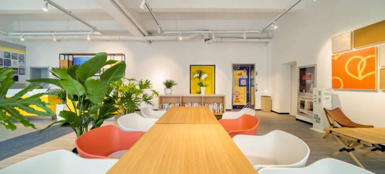 布丁严选酒店(杭州凤起路建国北路地铁站店)图片