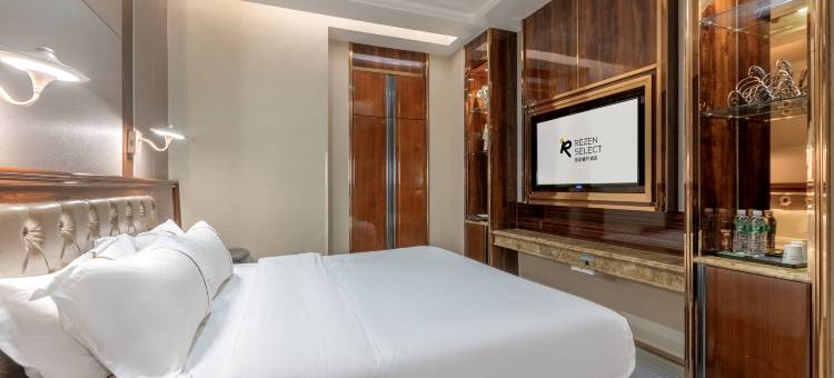 伊宁上海城六星街丽呈睿轩酒店图片