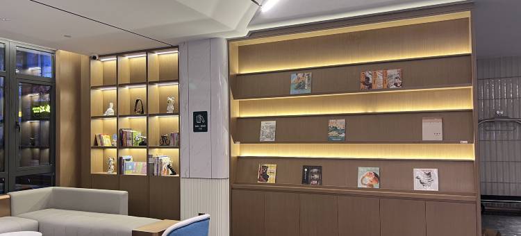 三亚政务中心河东路亚朵酒店图片