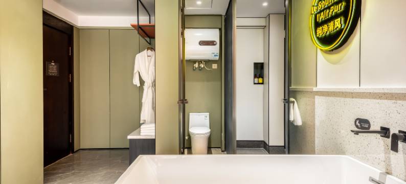 轻呈高空酒店(哈尔滨西站万达广场店)图片