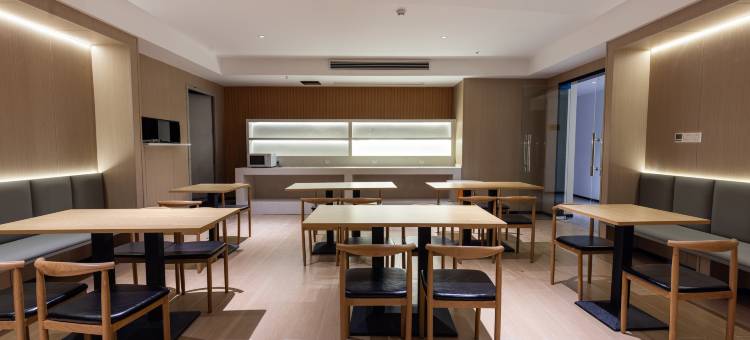 蚂蚁·光年电竞酒店(重庆北站店)图片