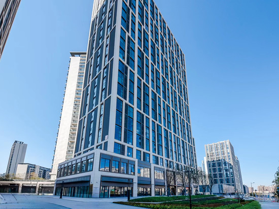 季寓公寓(石老人海水浴场崂山万象汇店)