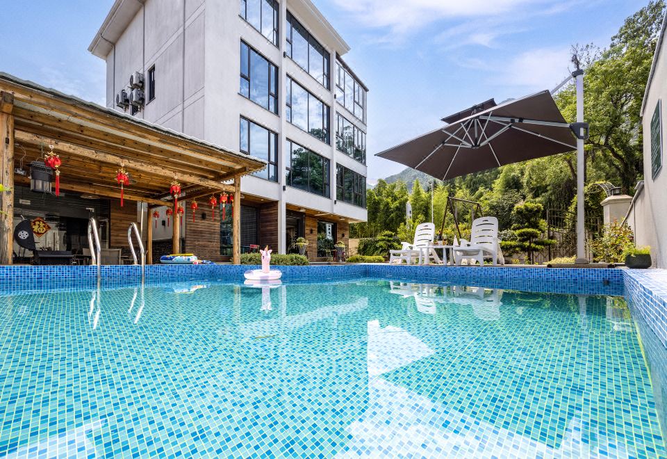  Hotel Overview