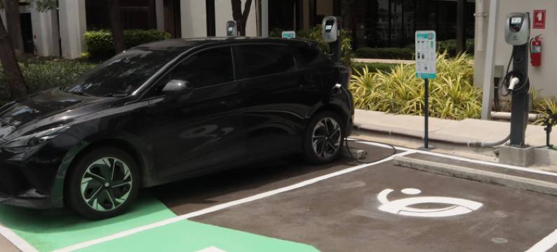 巴吞他尼伊德尔酒店(The Idle Hotel and Residence)图片