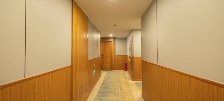 网鱼电竞酒店(青岛五四广场奥帆中心店)图片