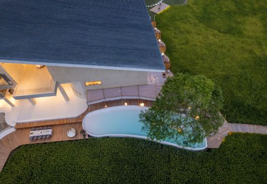 Baimanchuan Homestay Hotel Overview