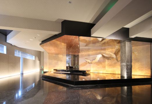 上海静安寺南京西路亚朵酒店外景图