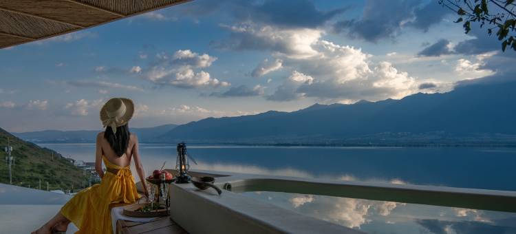 大理凡尘·半山海景度假酒店(洱海店)图片