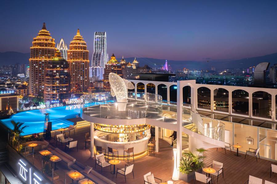 雲朵星畔高空泳池度假酒店(西雙版納景洪告莊西雙景星光夜市店)